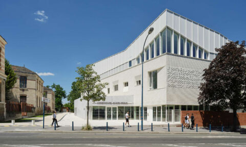 Conservatoire Jacques Higelin et piscine Alice Milliat